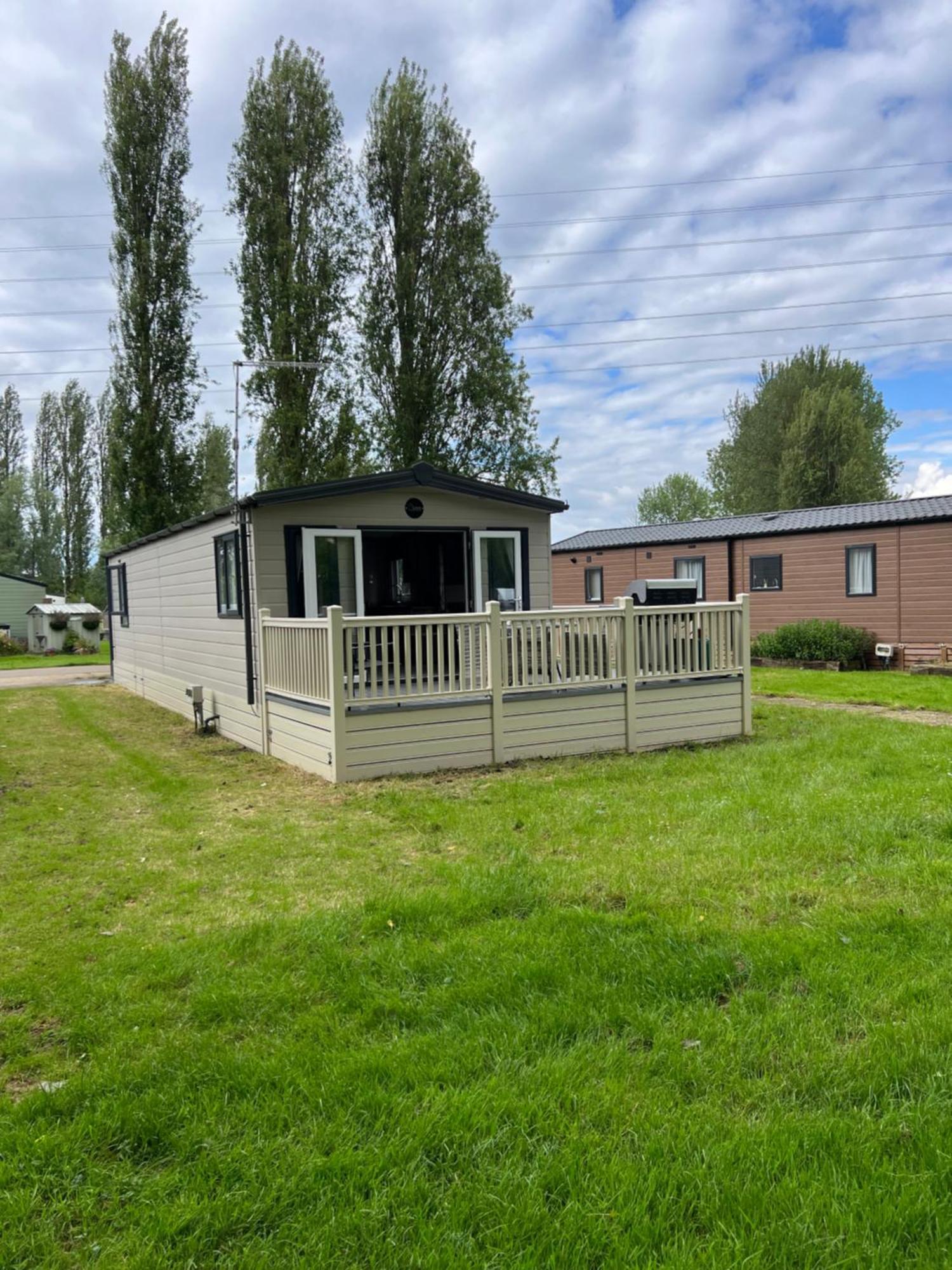 Family Fun Getaway Holiday Home ノーザンプトン エクステリア 写真